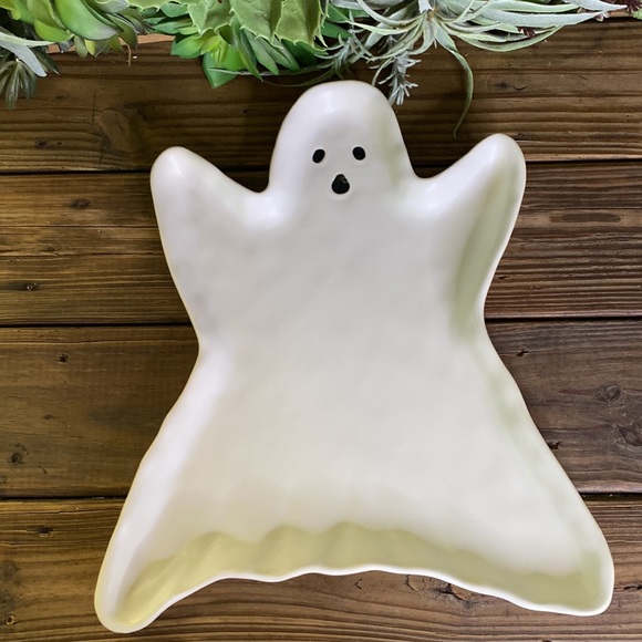 Pottery Barn Cute and Spooky Large Ghost Shaped Serving Tray 👻 - Picture 3 of 16
